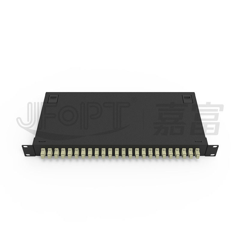 LC/SC/FC/ST Rack Mount Fiber Patch Panel 12/24core dengan 19 inch Size Door Button Opening